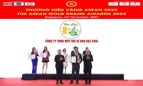 Công ty TNHH MTV Trà bí đao hạt CHIA vinh dự đạt Top 10 Thương hiệu vàng Asean tại Singapore