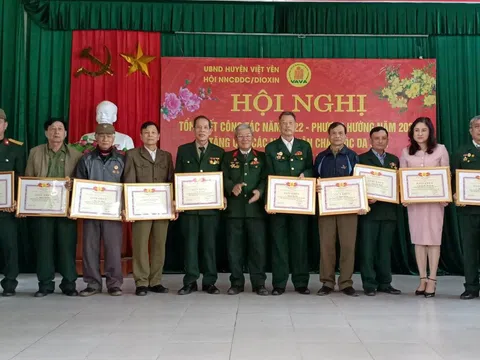 Bắc Giang: Việt Yên tặng quà tết cho nạn nhân chất độc da cam/dioxin