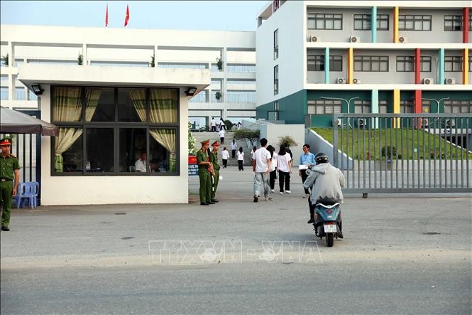 dt1ab-thi-lai-ngu-van-tuyen-quang-1787134118.jpg