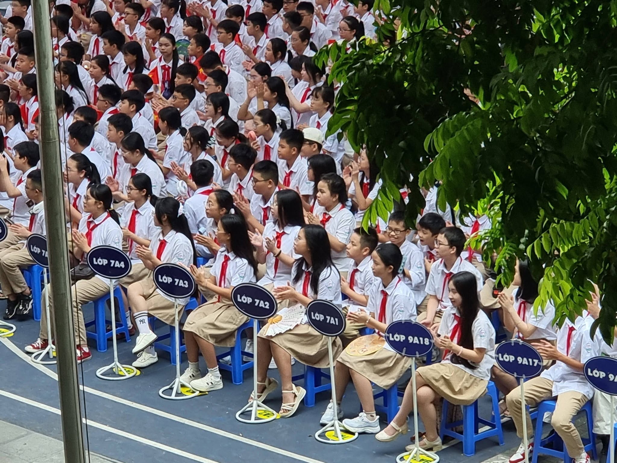 dt1ab-thcs-nghia-tan-2-1788794148.jpg