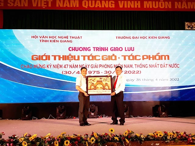 anh-1-kien-giang-giao-luu-1651199502.jpg