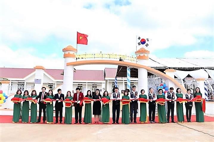 b8-truong-mau-giao-xa-phu-loc-1683349734.jpg