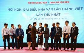 nha-van-lao-thanh-1696233059.jfif