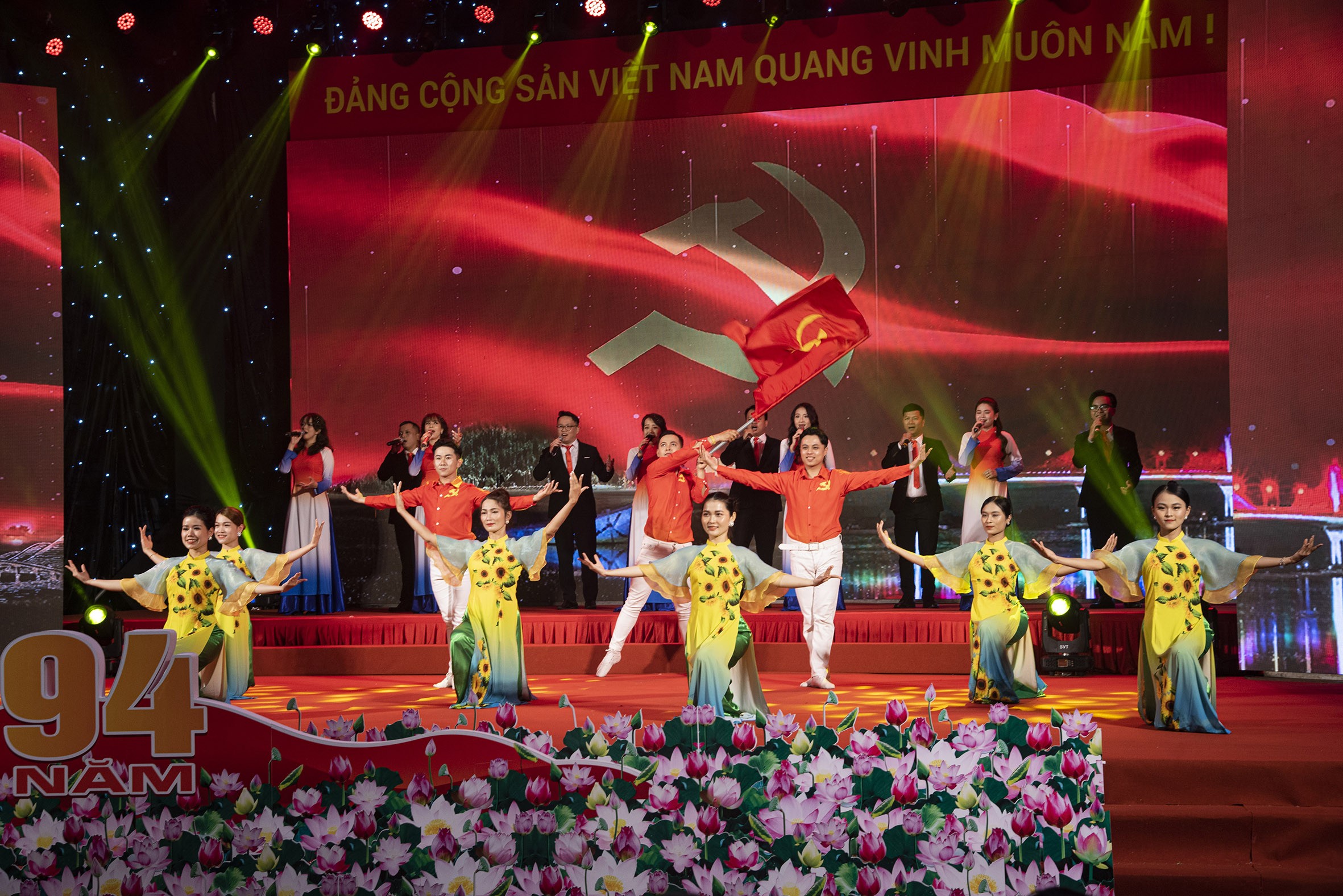 van-nghe-chao-mung-1706958081.jpg