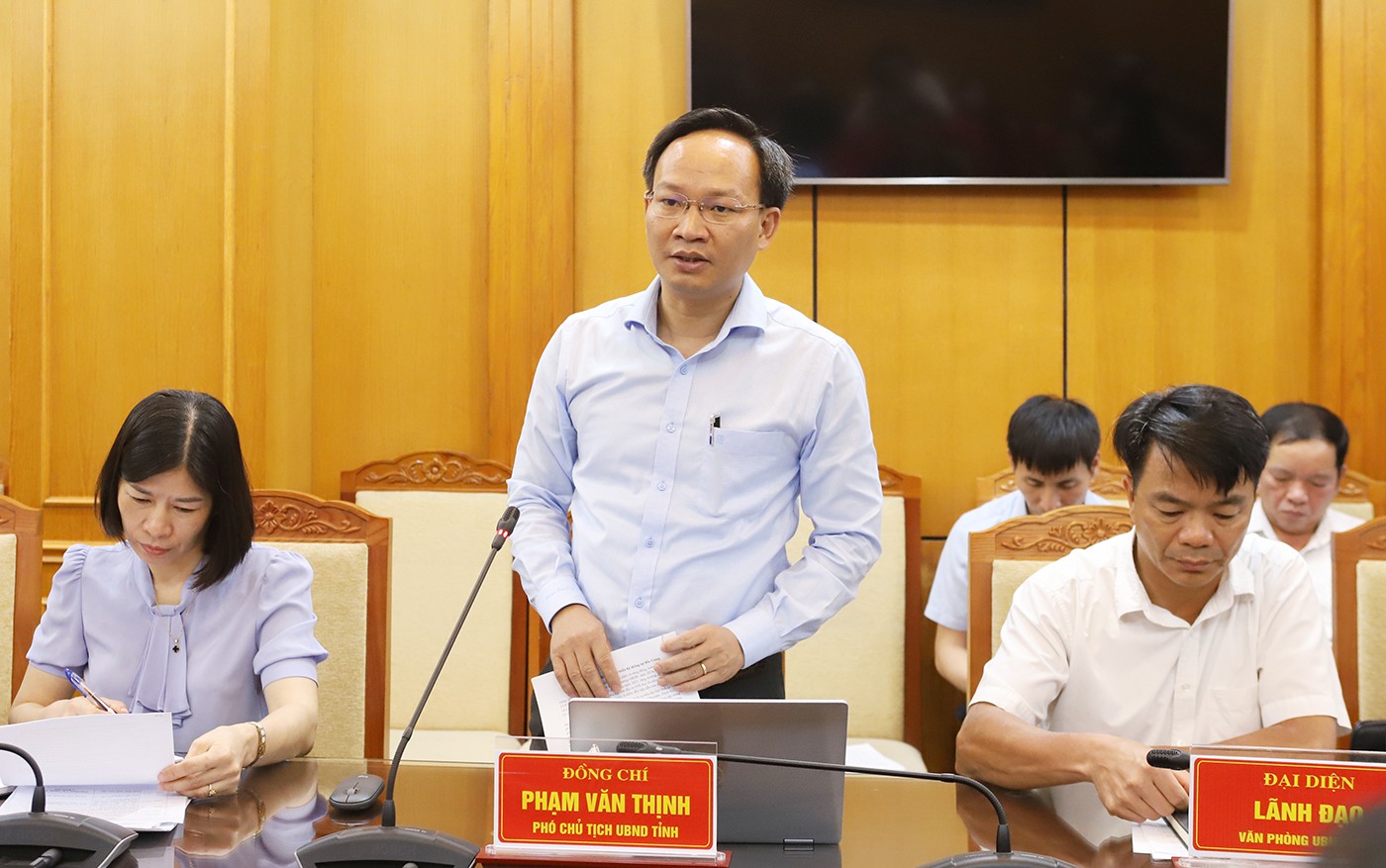 pho-chu-tich-ubnd-tinh-pham-van-thinh-phat-bieu-tai-buoi-lam-viec-1745282441.jpg