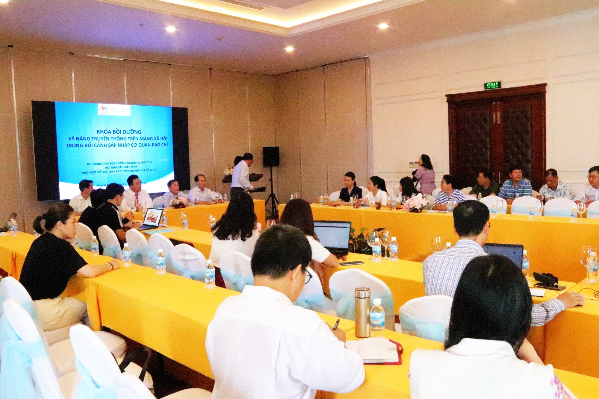 lop-hoc-boi-duong-nghiep-vu-bao-chi-1758941947.JPG