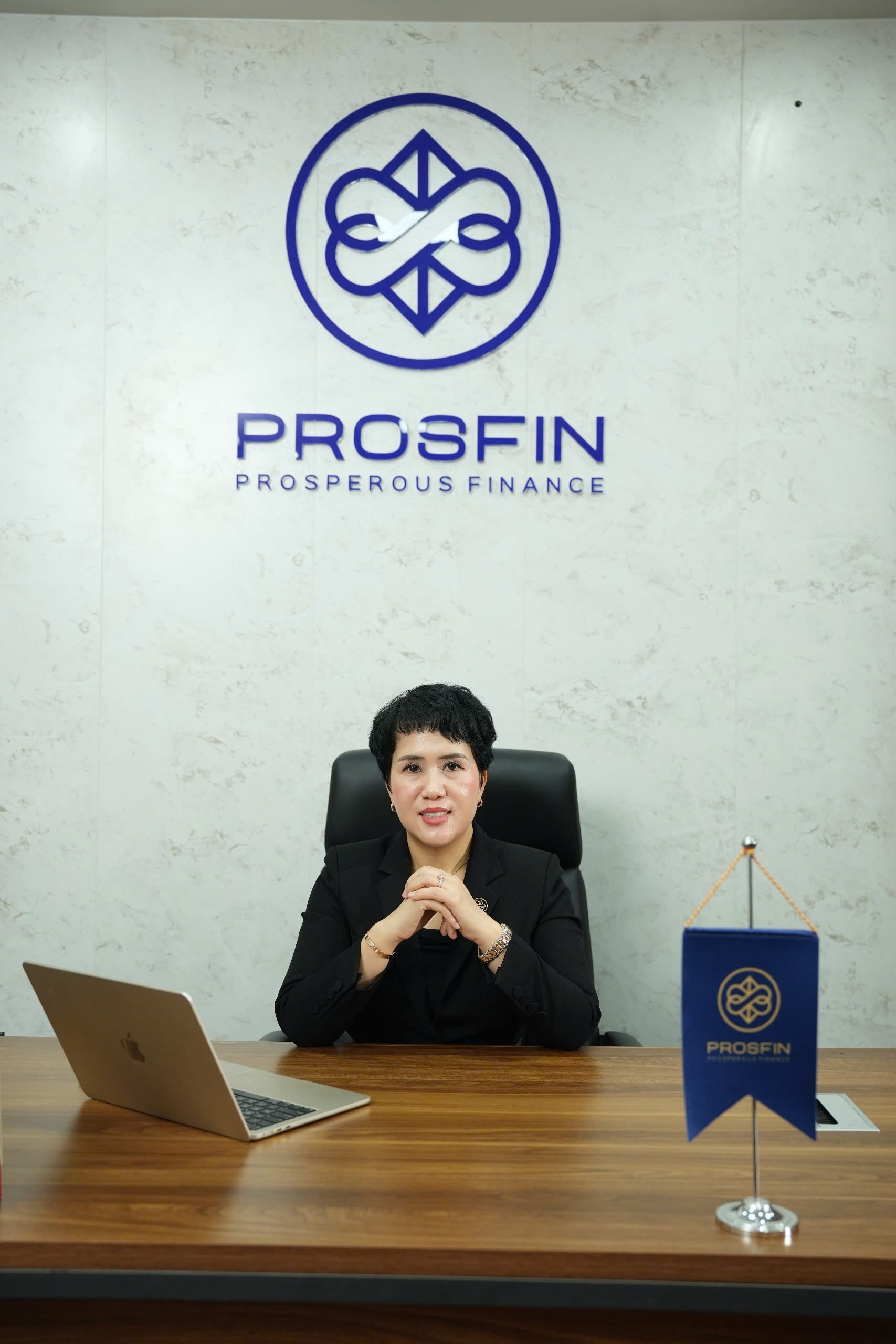 dta-anh-2-thac-si-ncs-jolie-huong-duong-2-1779072132.jpg