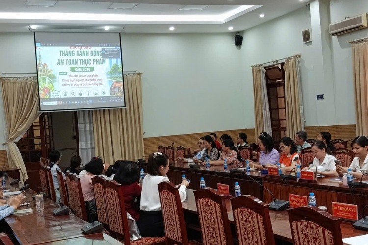 anh-4-phuong-thu-dau-mot-to-chuc-tap-huan-chuyen-de-an-toan-thuc-pham-cho-cac-co-so-kinh-doanh-1779584582.jpg