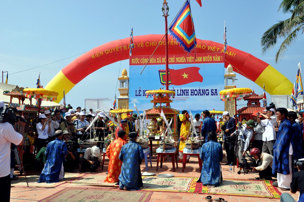 4le-khao-le-the-linh-hoang-sa-o-ly-son-anh-nguyen-dang-lam-1780049116.jpg