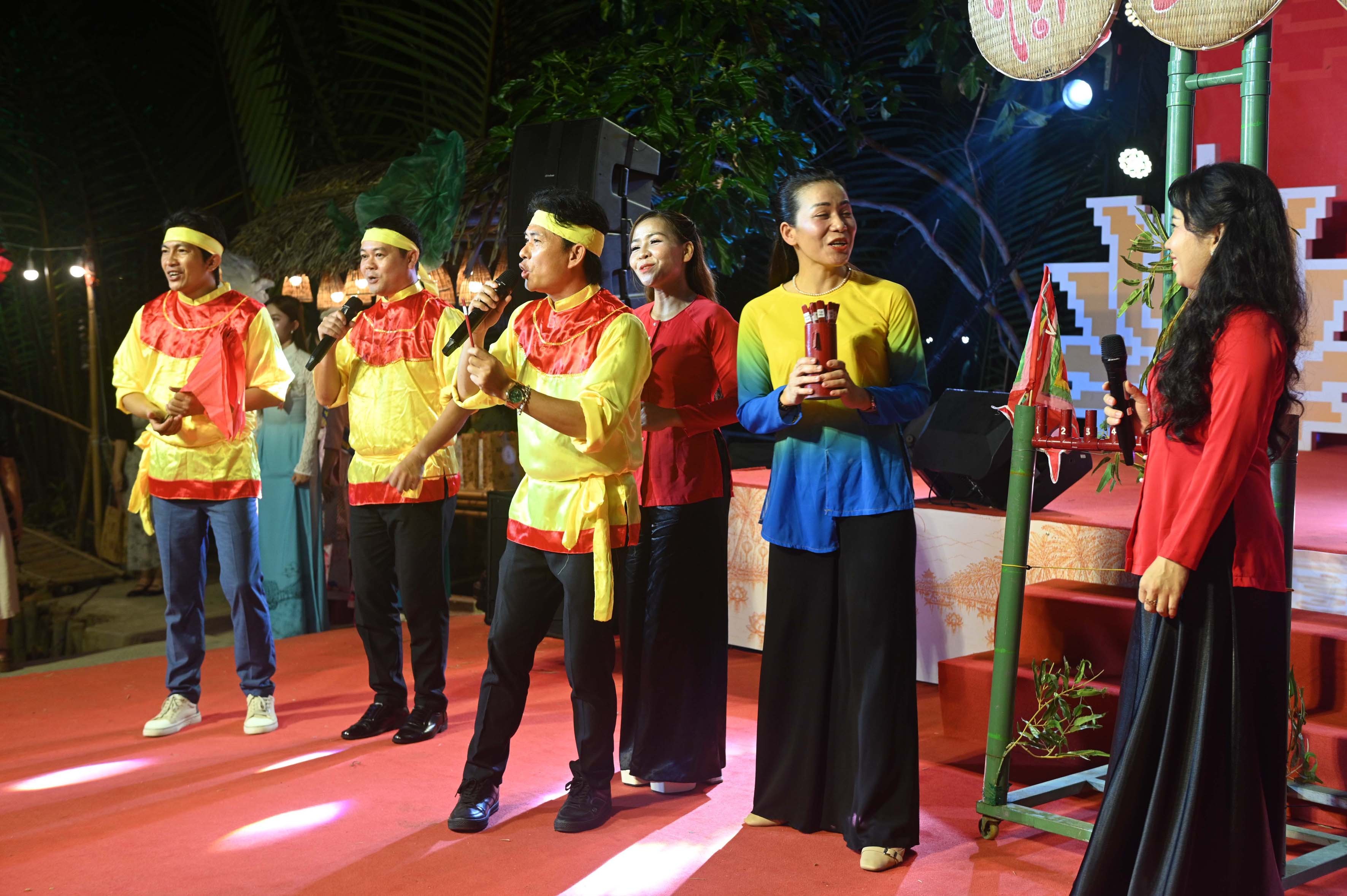 8-bieu-dien-dan-ca-bai-choi-1780277819.jpg