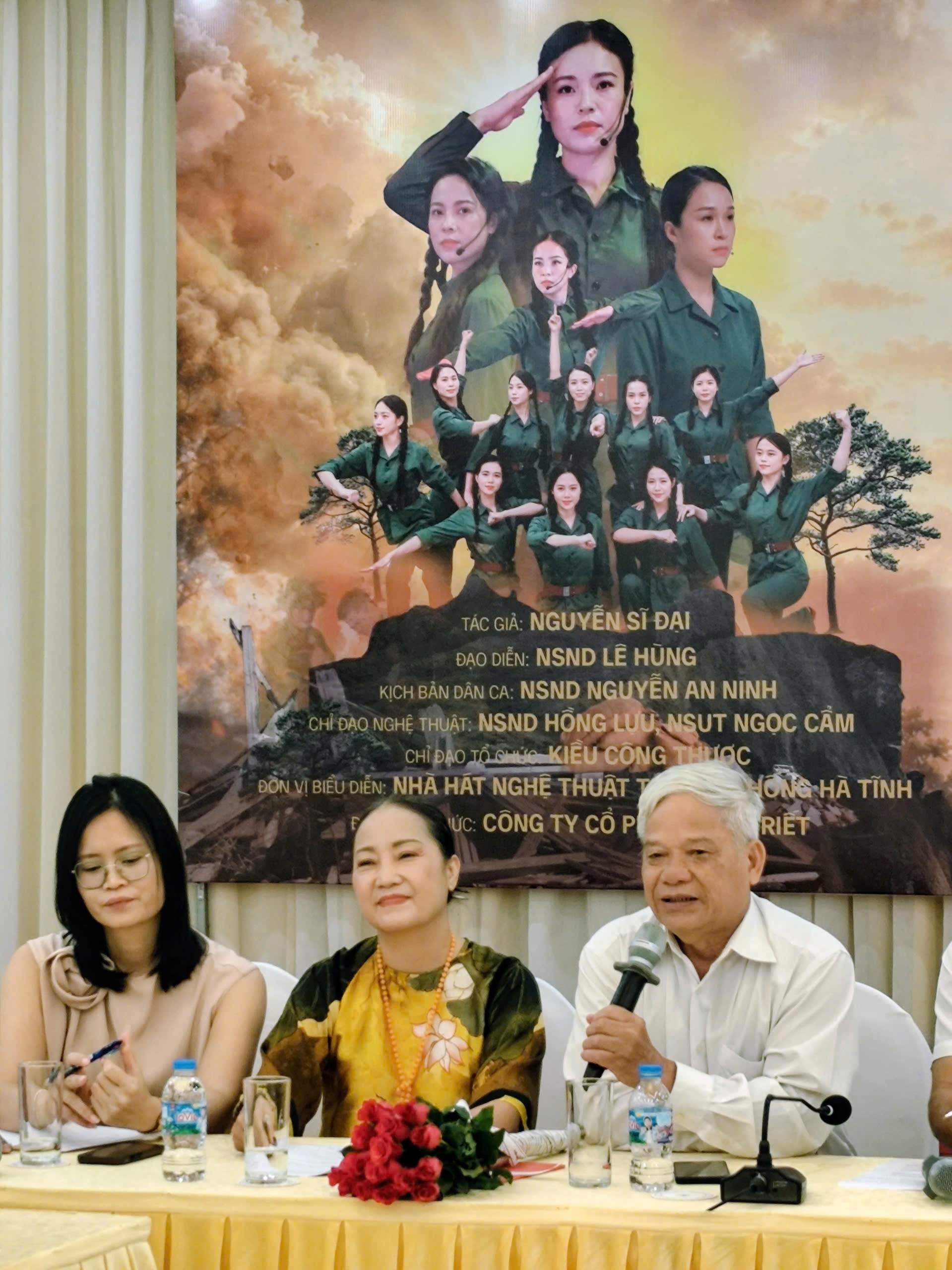 khoang-troi-con-gai2-1782273369.jpg