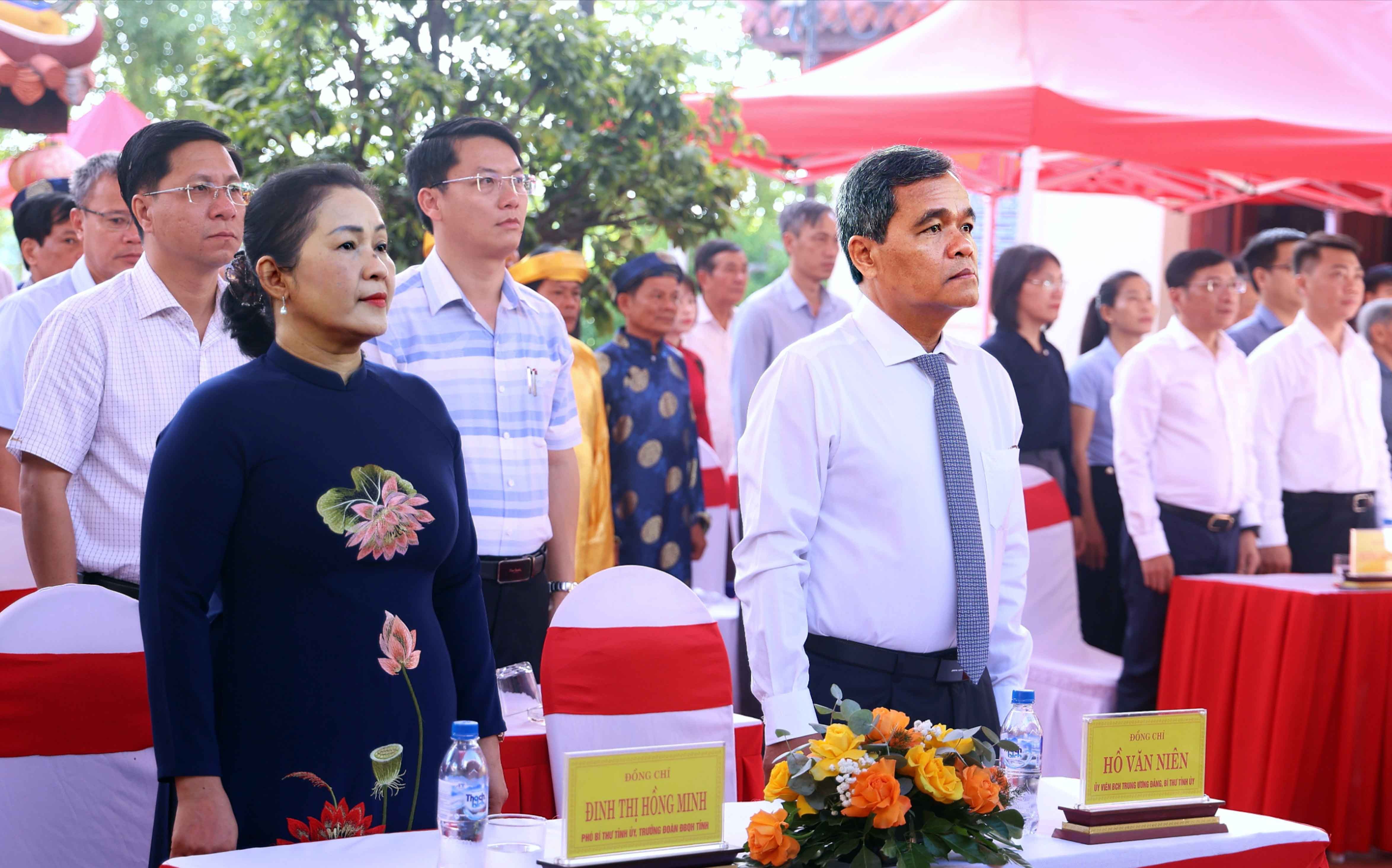 1-cac-dong-chi-lanh-dao-tinh-du-le-ky-niem-1782634282.jpg