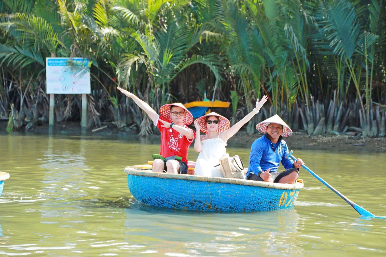 vanhoa-con-nguoi-hanh-phuc1-1783658990.jpg