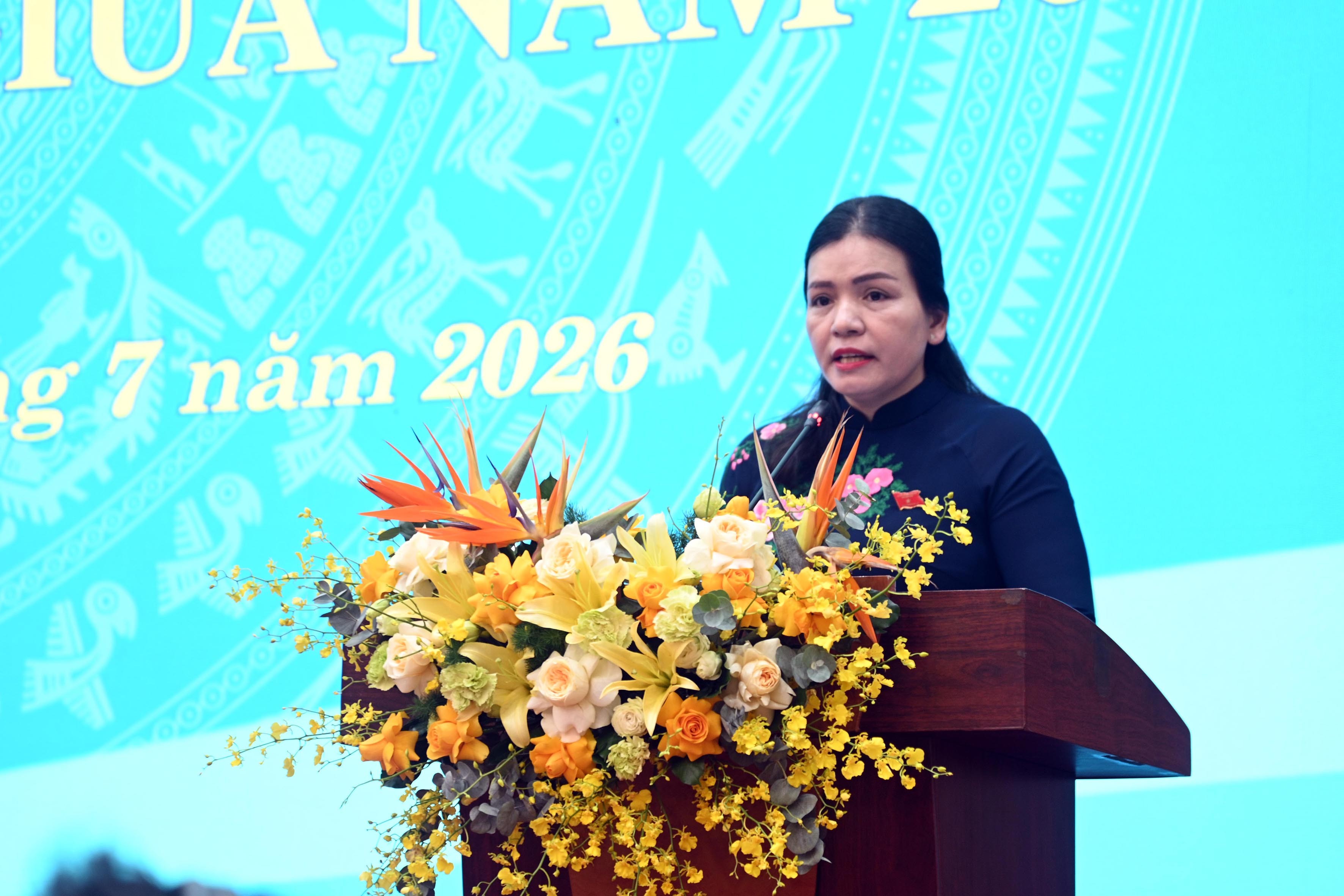 8-dsc-6290a-dong-chi-y-ngoc-pho-chu-tich-thuong-truc-ubnd-tinh-bao-cao-tinh-hinh-kt-xh-6-thang-dau-nam-cua-tinh-1784365537.jpg