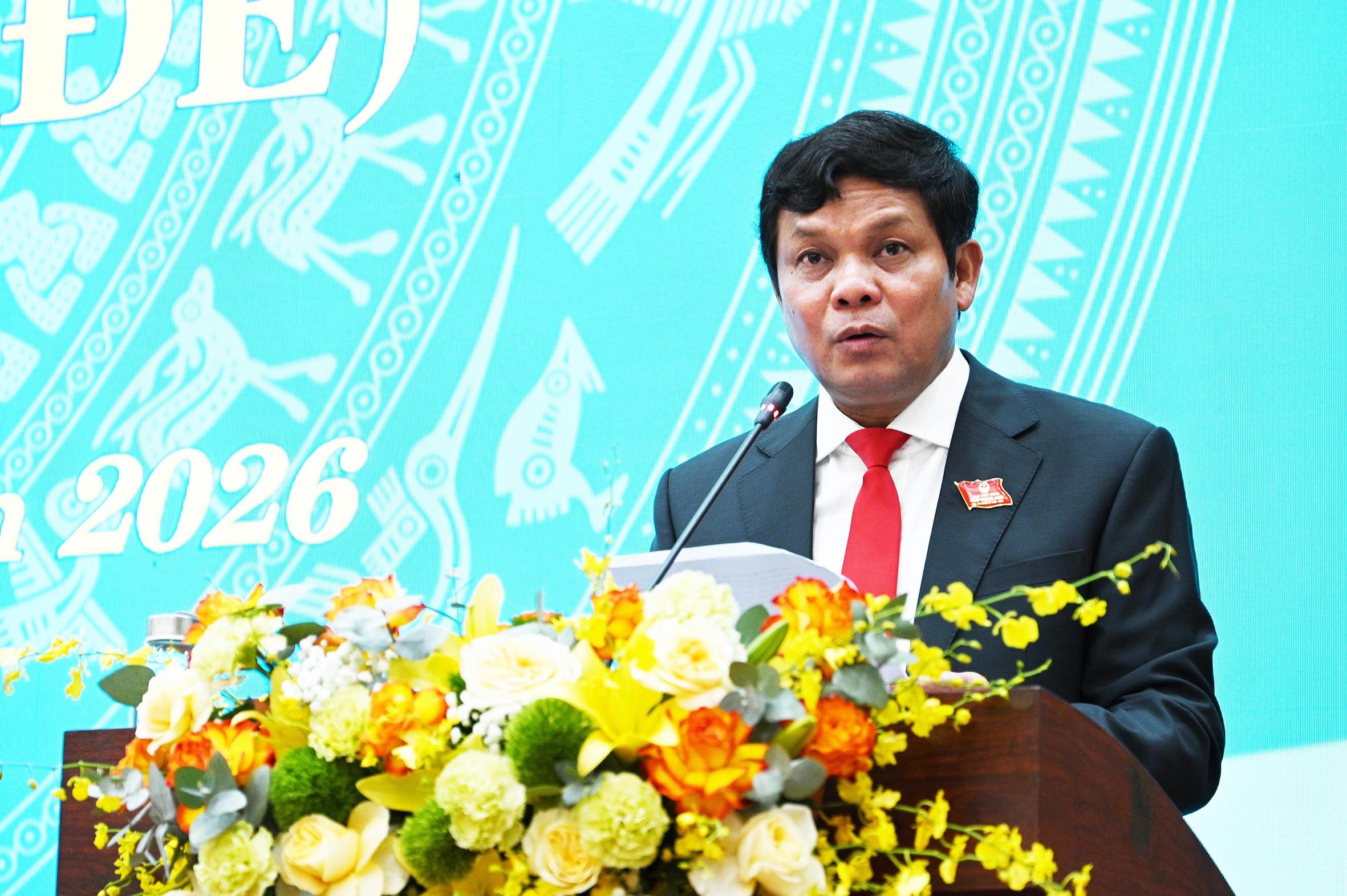 4-chu-tich-hdnd-tinh-quang-ngai-nguyen-duc-tuy-phat-bieu-khai-mac-ky-hop-1785216968.jpg