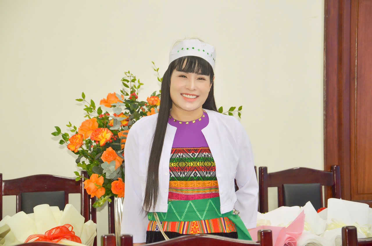 trang-phuc-1785591272.jpg