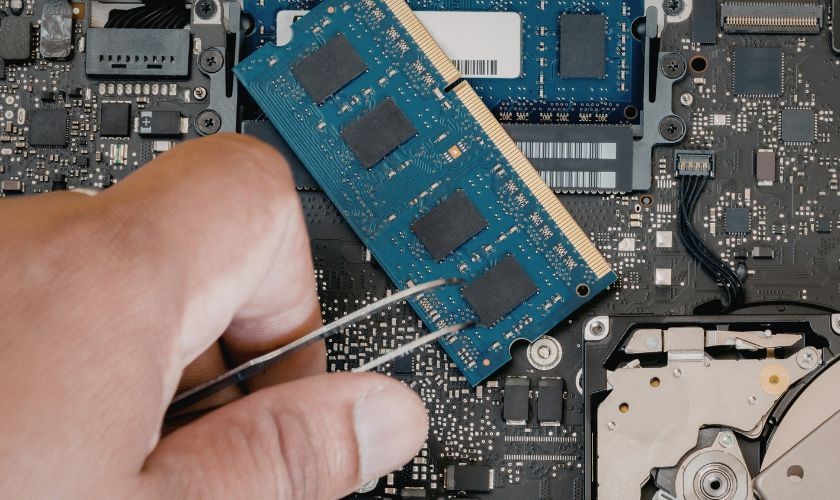 laptop-ai-hay-nang-cap-4-1786352632.jpg