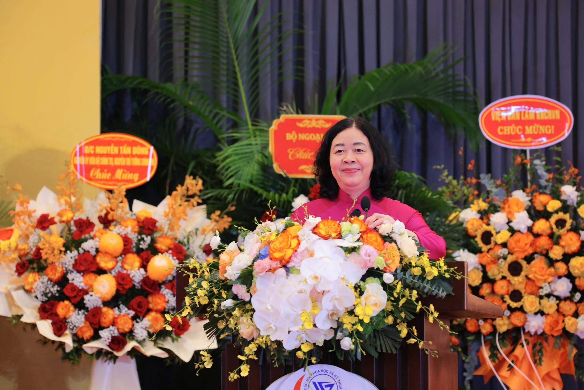 bui-thi-minh-hoai-1787906974.jpg