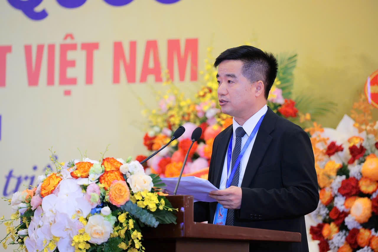 nguyen-quyet-chien-1787906974.jpg