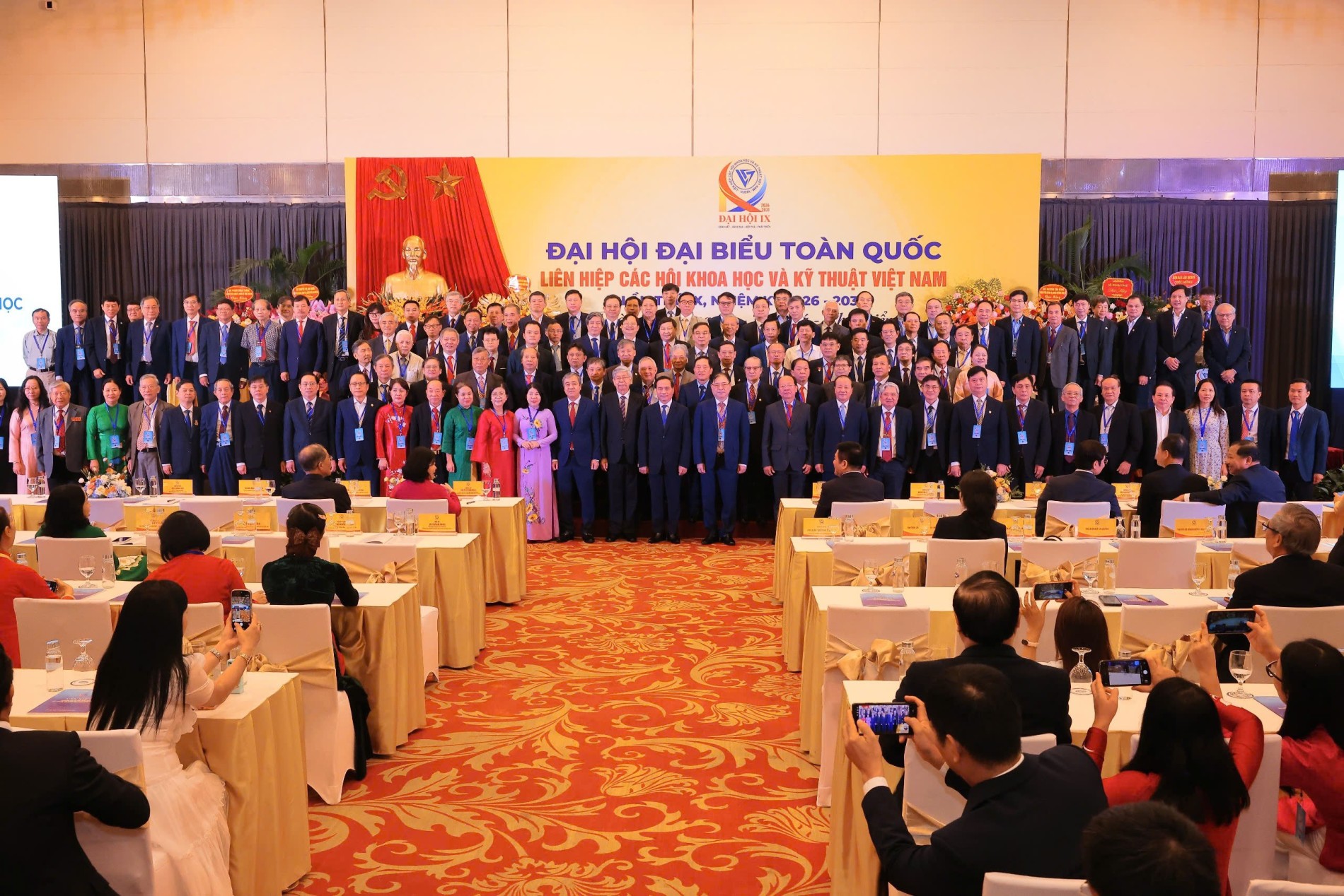 ra-mat-ban-chap-hanh-1787906974.jpg