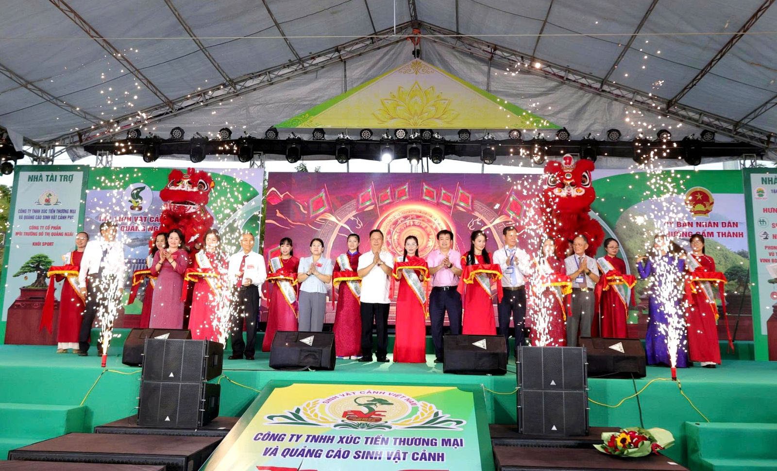 1-dai-bieu-cat-bang-khai-mac-trien-lam-hoi-cho-sinh-vat-canh-tinh-quang-ngai-mo-rong-nam-2026-1788793012.jpg