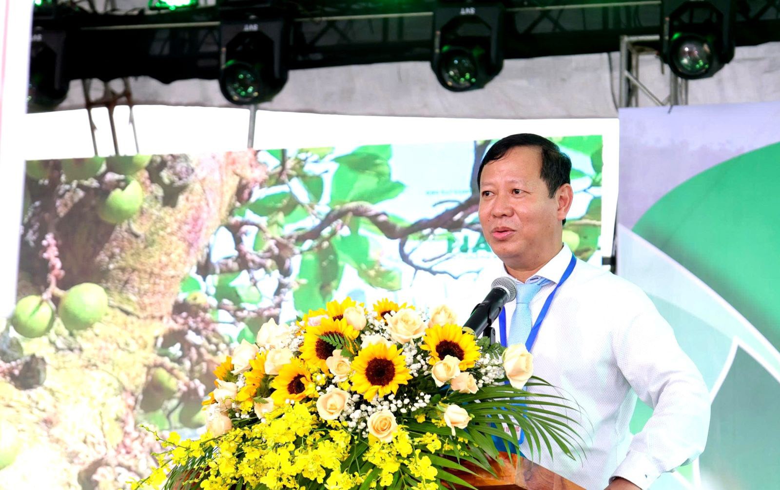 3-chu-tich-ubnd-phuong-cam-thanh-nguyen-van-hung-phat-bieu-tai-le-khai-mac-1788793012.jpg
