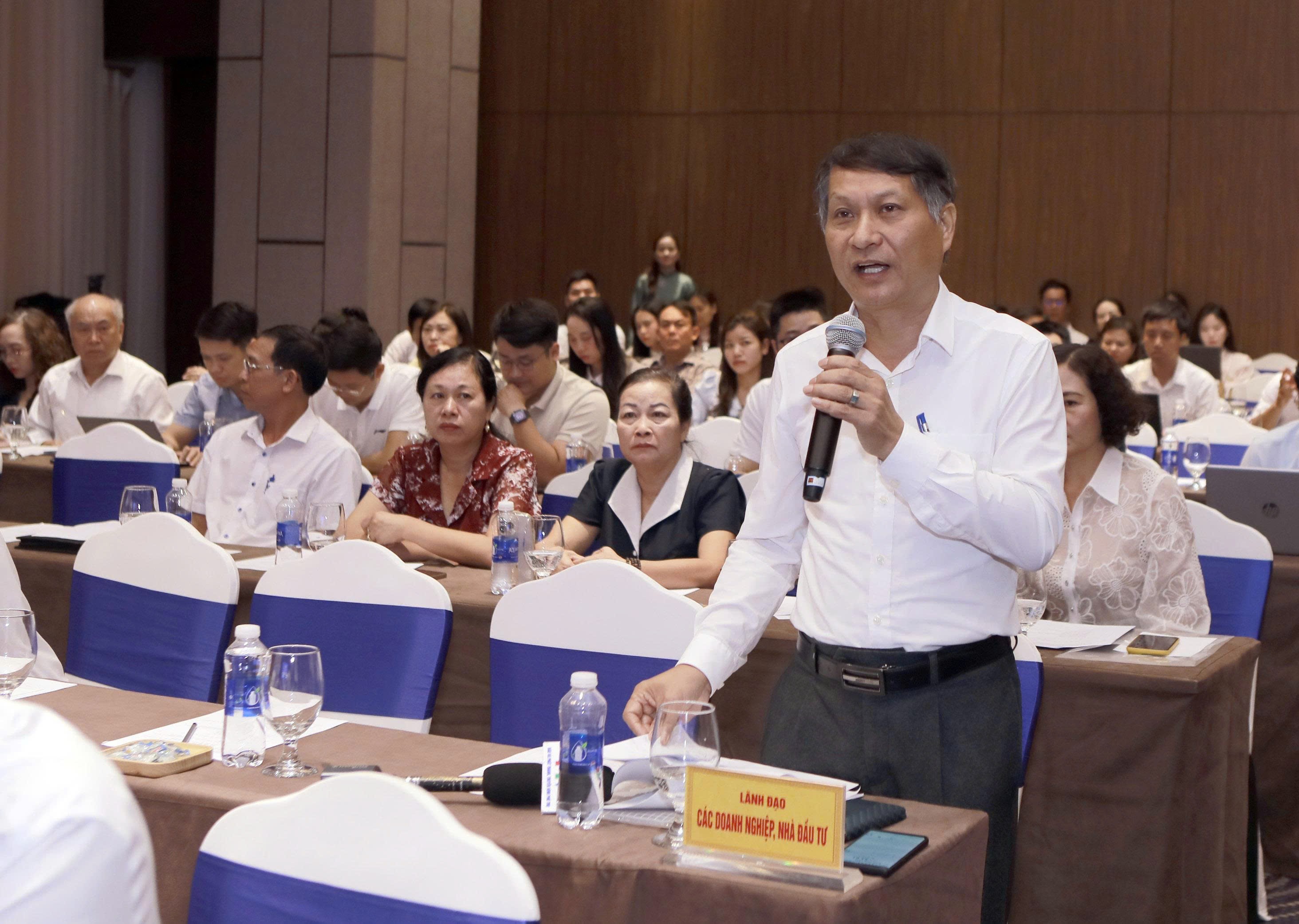4-ong-nguyen-dinh-vinh-uy-vien-hoi-dong-quan-tri-cong-ty-co-phan-thuong-mai-va-dau-tu-cong-nghe-do-thanh-trinh-bay-kien-nghi-tai-hoi-nghi-1790162086.jpg