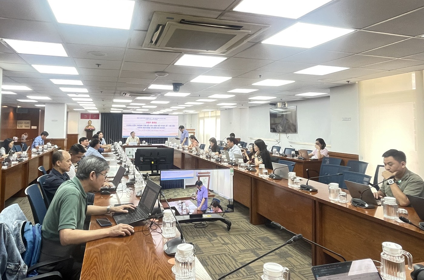 huu-nghi-2-1790247617.jpg