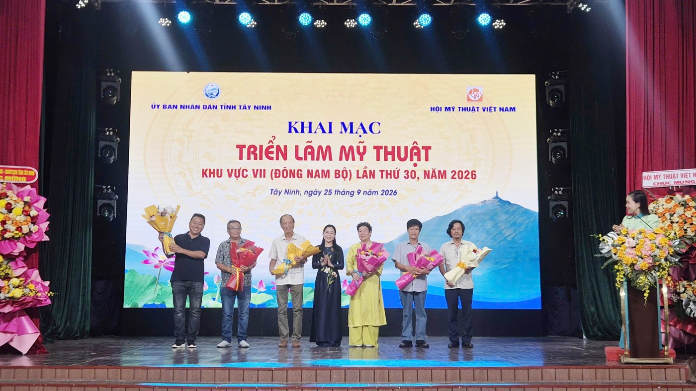 trien-lam-my-thuat-2-1790332153.jpg