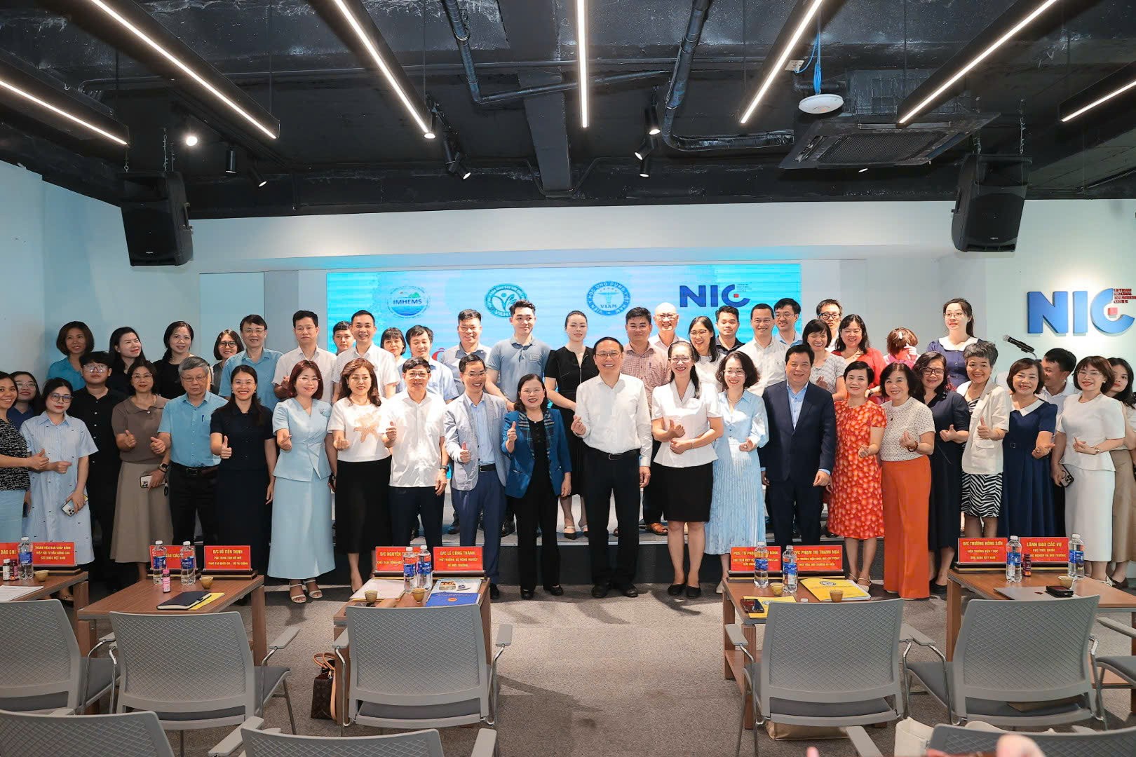 dt1abcd-thuy-4-1790649448.jpg