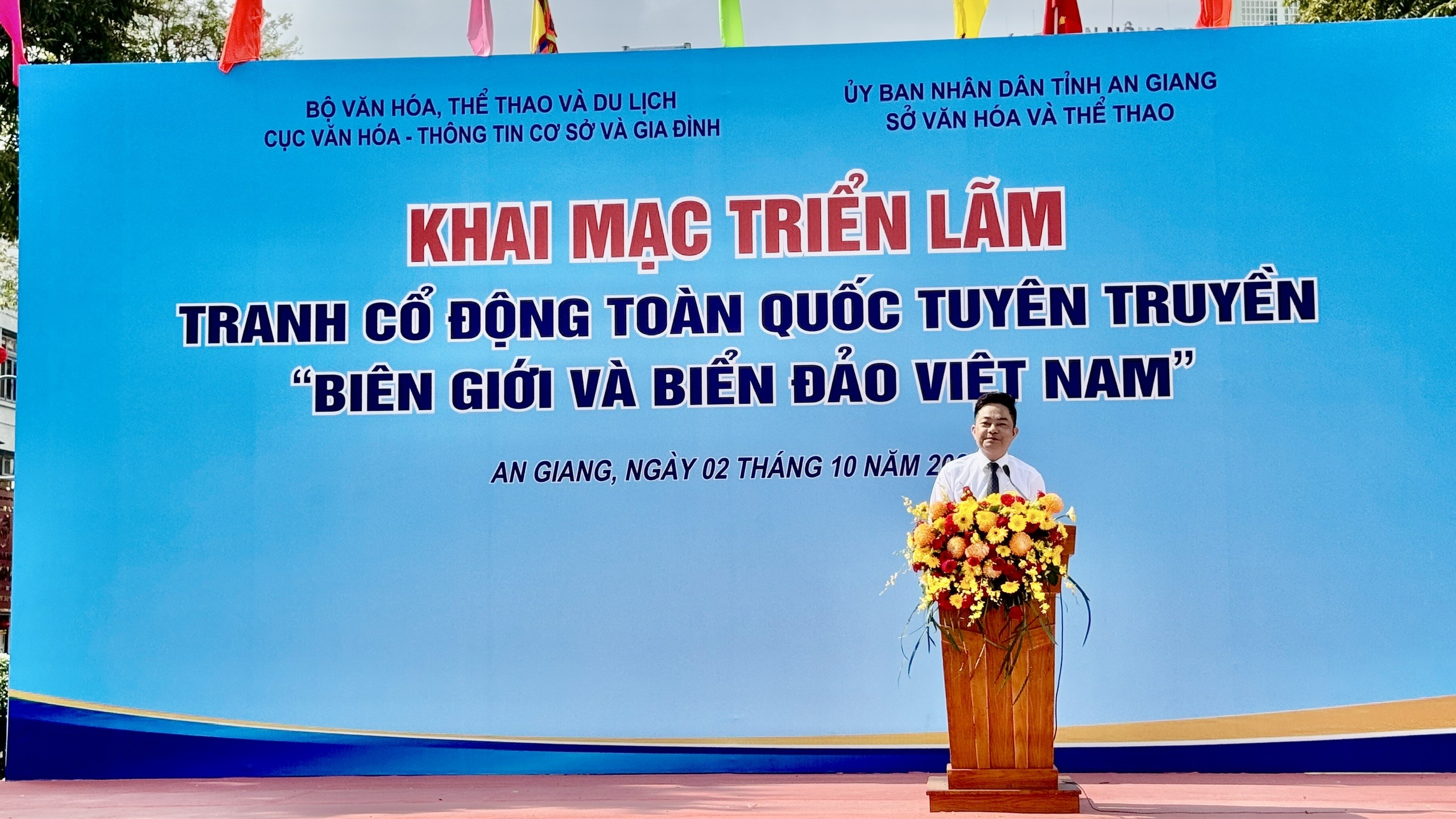 pho-cuc-truong-phat-bieu-khai-mac-1790935732.jpg