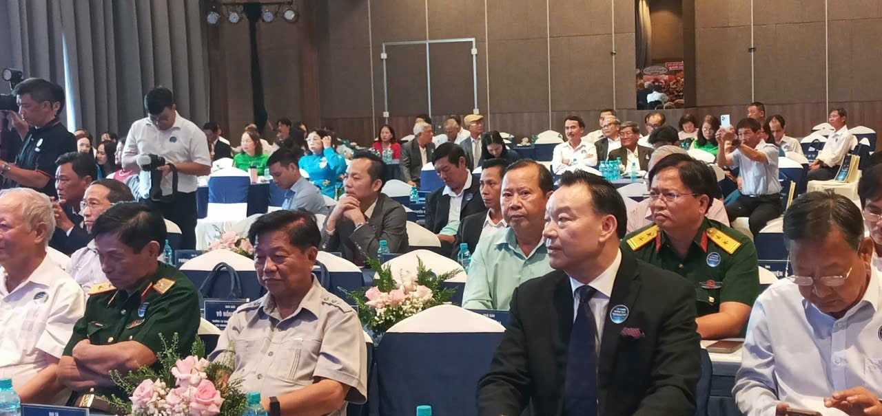 hophung-1-1792829863.jpg