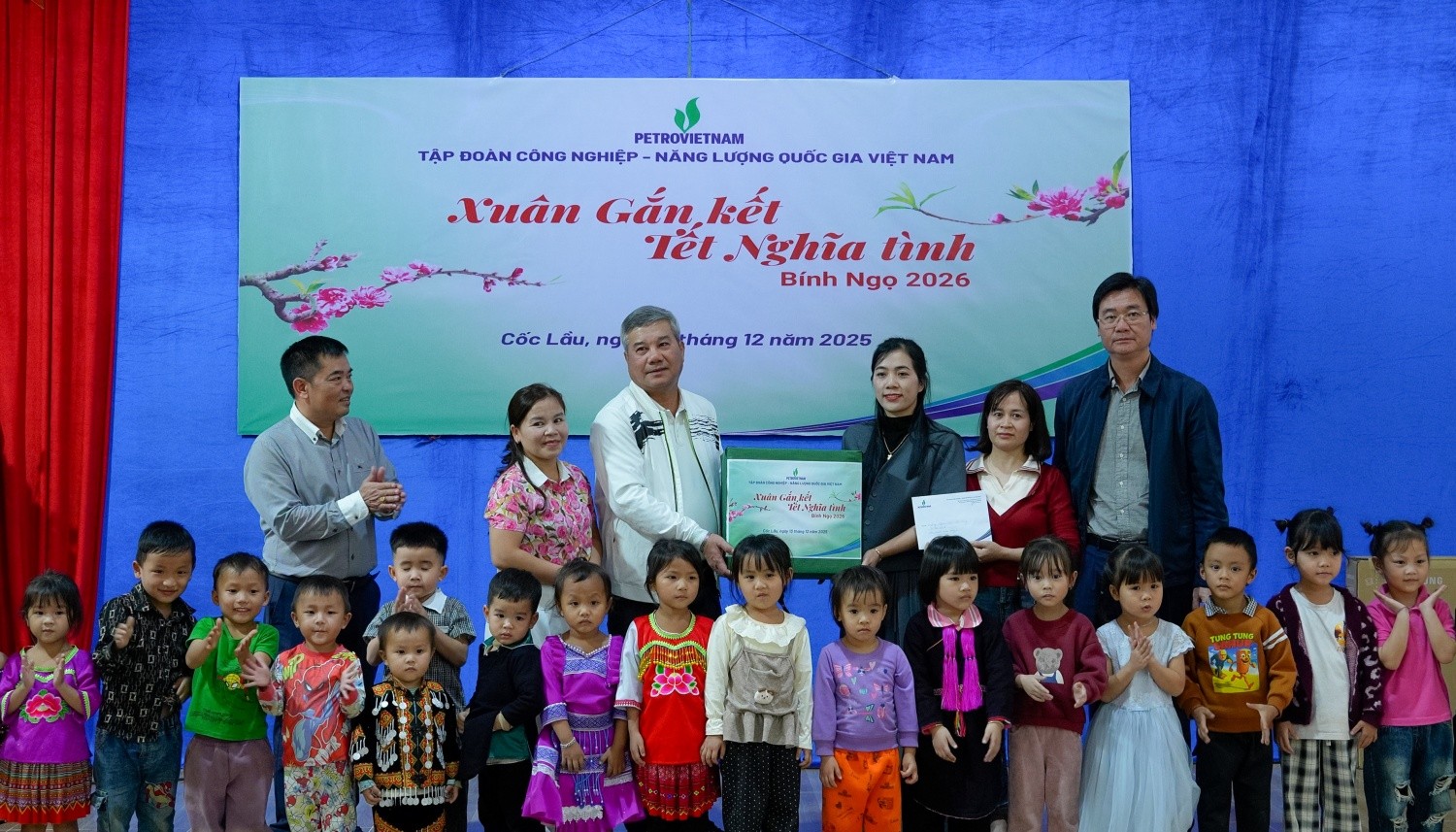 Petrovietnam: Chăm lo tết cho vùng cao Lào Cai