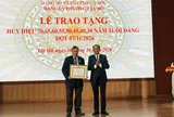 Hà Nội: Phường Tây Hồ trao tặng Huy hiệu Đảng cho 110 đảng viên từ 30 đến 70 đảng đợt 07-11