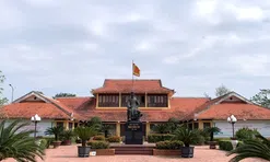 Hà Tĩnh với hành trình tri ân Đại thi hào Nguyễn Du (Bài 1): Người con ưu tú của đất Hồng Lam