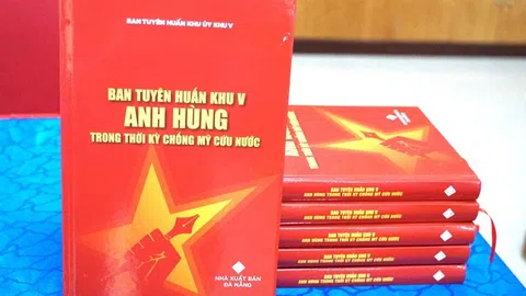 Tuyên huấn khu V