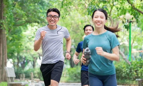 Ba cách tập thể dục “tranh thủ” trong ngày Tết