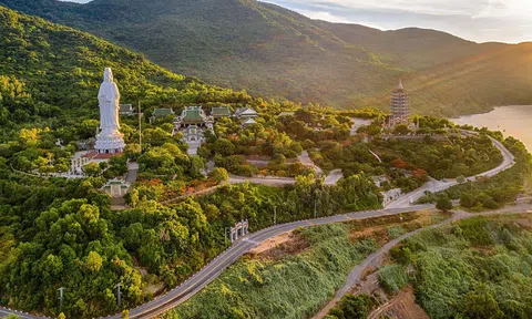 Chùa Linh Ứng Sơn Trà - Điểm du lịch nổi tiếng của Đà Nẵng