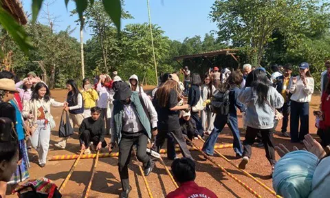 Giữ “ngôi nhà chung” luôn "đỏ lửa" văn hóa tại Làng Văn hóa – Du lịch các dân tộc Việt Nam