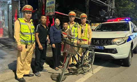 Quảng Trị: Cảnh sát giao thông giúp cháu bé đi lạc 150 km đoàn tụ với gia đình trong đêm tại Hà Tĩnh