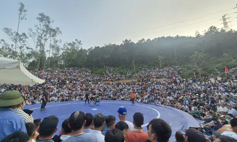 Nghệ An: Lễ hội đầu năm mới thu hút khách du lịch