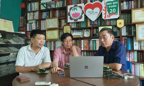 Có một cuộc "duyệt binh" thầm lặng của các Tướng lĩnh qua từng trang sách...