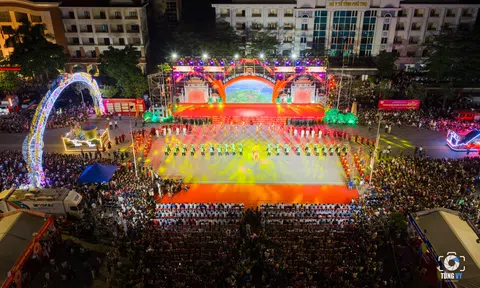 Phú Thọ: Rực rỡ sắc màu lễ hội văn hóa dân gian đường phố “Thanh âm nguồn cội”