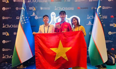 Phú Thọ: Cậu học trò Đinh Xuân Phúc từ lớp học Chuyên Vĩnh Phúc đến huy chương Vàng Olympic Hóa học quốc tế