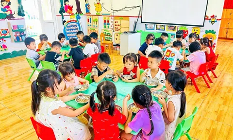 Phú Thọ: Xã Xuân Lãng nâng cao chất lượng bữa ăn bán trú cho học sinh