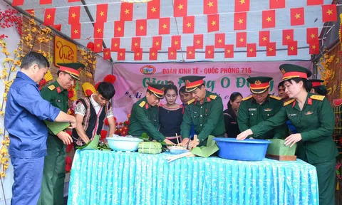 Binh đoàn 15 và Bộ đội Biên phòng chăm lo Tết cho bà con vùng biên giới