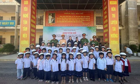 Hải Phòng: Tuyên truyền kiến thức an toàn giao thông cho học sinh, giáo viên Trường Tiểu học Nam Sơn