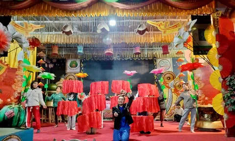 Phú Thọ: Câu lạc bộ Bảo tồn và Thực hành Di sản Văn hoá Phi vật thể dàn dựng tiết mục quan trọng ngày khai mạc Lễ hội Chùa Tiên