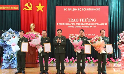 Xuân biên cương ấm áp tình quân dân của các chiến sĩ Đồn Biên phòng Cửa khẩu Quốc tế Lóng Sập