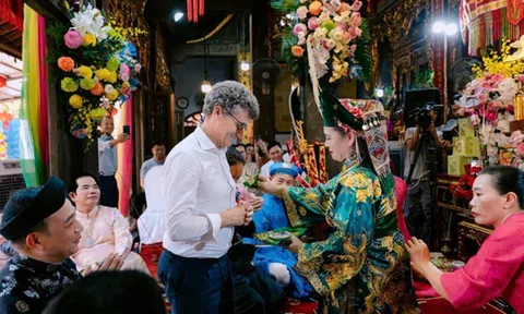 Ngày Quốc tế Di sản 17/10: NNƯT Trần Thị Huệ giữ "lửa" tín ngưỡng thờ Mẫu Phủ Dầy
